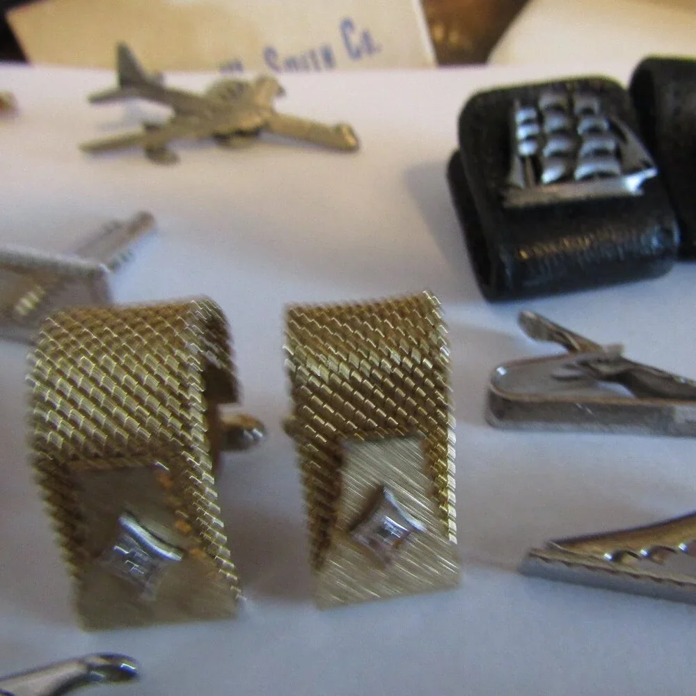 Vintage lot of MEN'S CUFF LINKS TIE BARS & CLASPS Hickok Swank Ford Anson